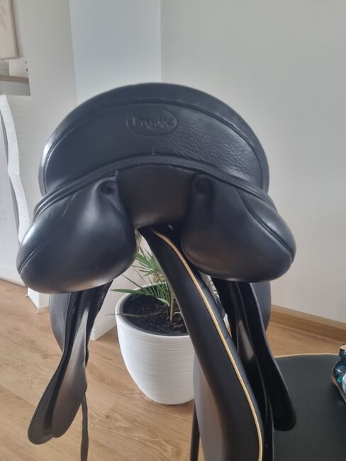 Neuwertiger Prestige Modena 17“(17,5) Dressursattel mit doubliertem Leder, Prestige  Modena, Saskia Nowottny , Siodła ujeżdżeniowe, Poppenhausen , Image 13