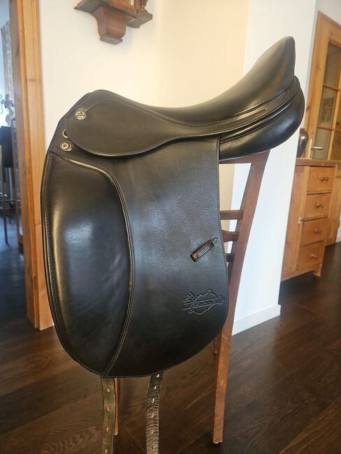 Prestige Dressursattel 17“, Prestige  D1, Talea Siekora, Siodła ujeżdżeniowe, Karlsruhe