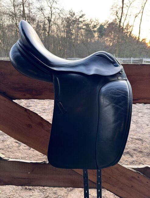 Prestige Emilio Dressursattel 17,5“ KW 33 – Tiefsitz – sehr gepflegt, Sabrina, Siodła ujeżdżeniowe, Heppenheim 