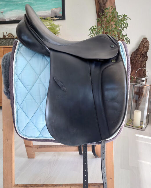 Dressursattel Stübben 17", Stübben, Janina Beilfuß, Siodła ujeżdżeniowe, Ahrensbök, Image 2