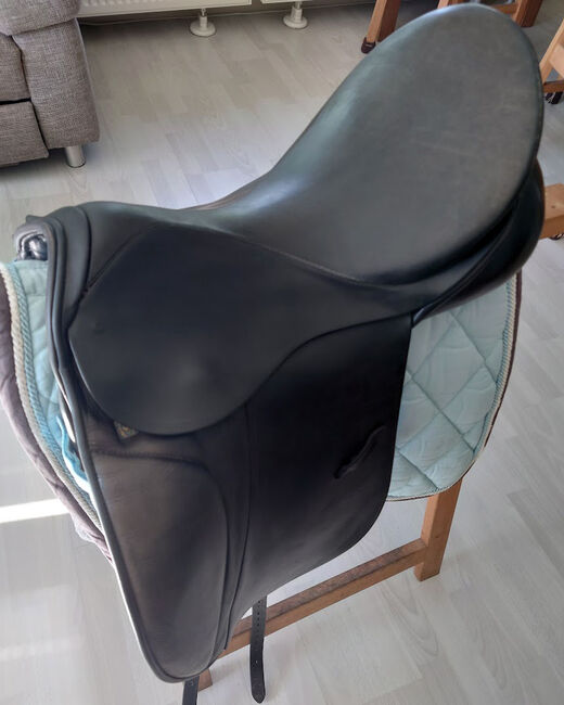 Dressursattel Stübben 17", Stübben, Janina Beilfuß, Siodła ujeżdżeniowe, Ahrensbök, Image 6