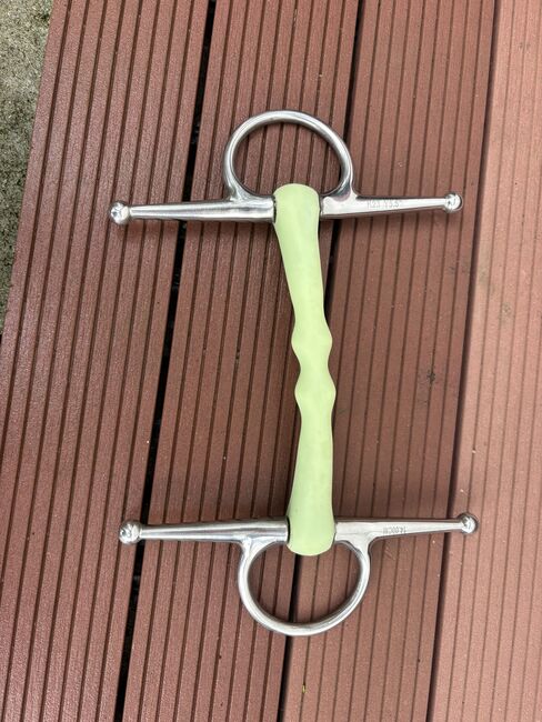 Schenkeltrense Apple Mouth Gummi Stange 14cm, Shires  Knebel/Schenkeltrense, Aaliyah Wolf, Horse Bits, Karlsruhe