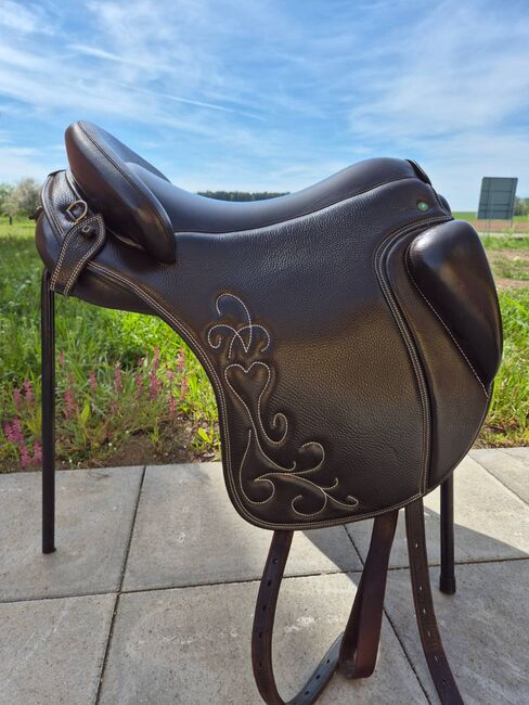 Schulsattel Jerez MRS ohne vordere Galerie mit neuem Lammfell, Ludomar MRS Potrera, Eli, Baroque Saddle, Königsmoos, Image 5