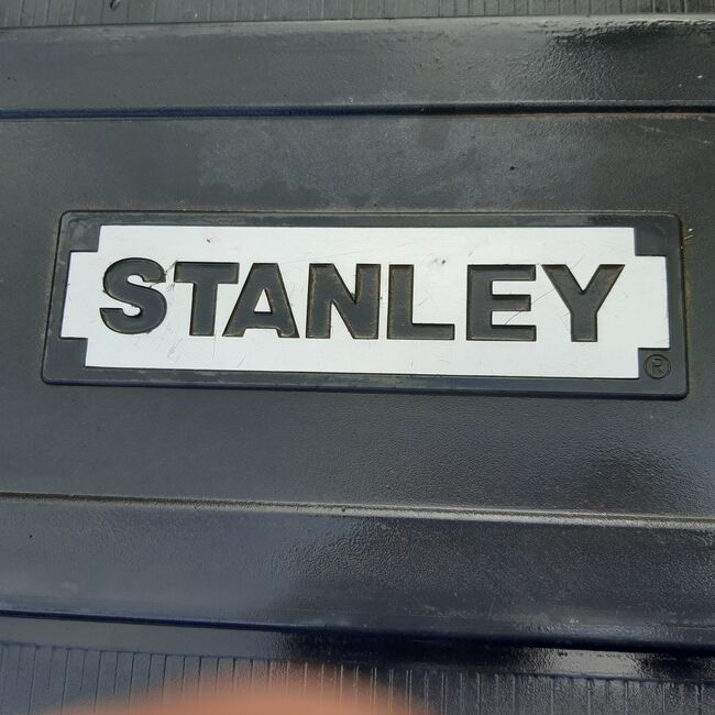 Aufbewahrungskiste von stanley sehr stabil und Mäuse sicher, Stanley  Kiste, Bauer , Szafka stajenna na sprzęt jeździecki, Wehrheim 