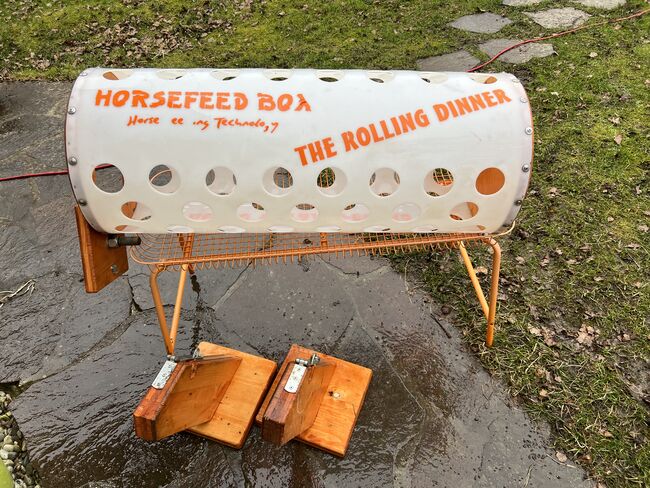 Slowfeeder Rolling Dinner, Horsefeed Box Modell 40, Anja, Hay & Straw, Sindelsdorf 