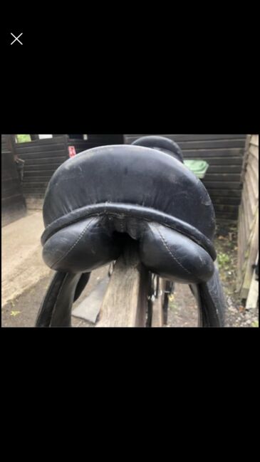 Small brown leather saddle, Chloe Greenslade, All Purpose Saddle, Lingfield 