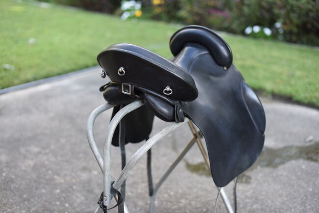 Sommer Iberosattel - Black Leather Dressage Saddle - EXCELLENT CONDITION, Sommer Iberosattel, Rebecca Tan, Siodła ujeżdżeniowe, Chesapeake, Image 4