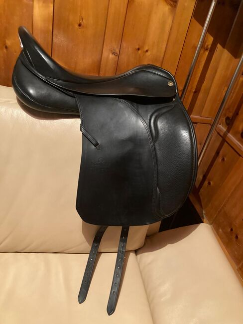 Sommer Somero Dressursattel 18“, Sommer Somero, Anna-Lena, Dressursattel, Innsbruck 