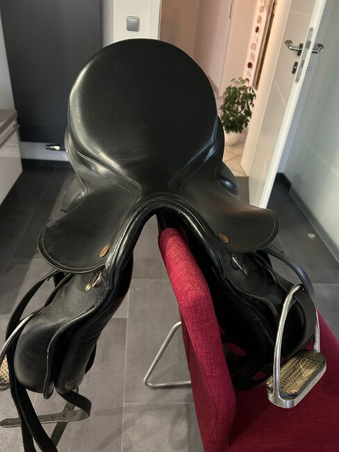 Sorrano Dressursattel 17 Zoll / 34 KW, Sorrano, Kim, Endurance Saddle, Großmaischeid 