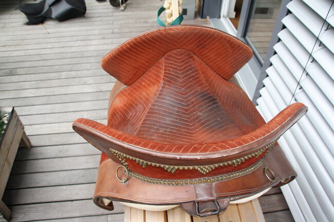 Spanisch verzierter Sattel, Al Bardilla Espanola, Jasmin Heuer, Baroque Saddle,  Hanau, Image 10