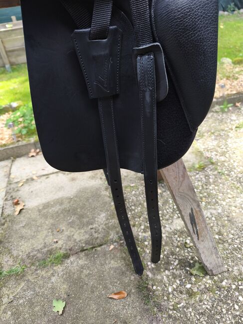 Maßsattel Ludomar Alexa 18 Zoll, Ludomar  Alexa, Sarah, Dressage Saddle, Axstedt, Image 5