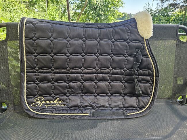 SPOOKS Schabracke mit Fell, Spooks, Laura, Dressage Pads, Recklinghausen, Image 2