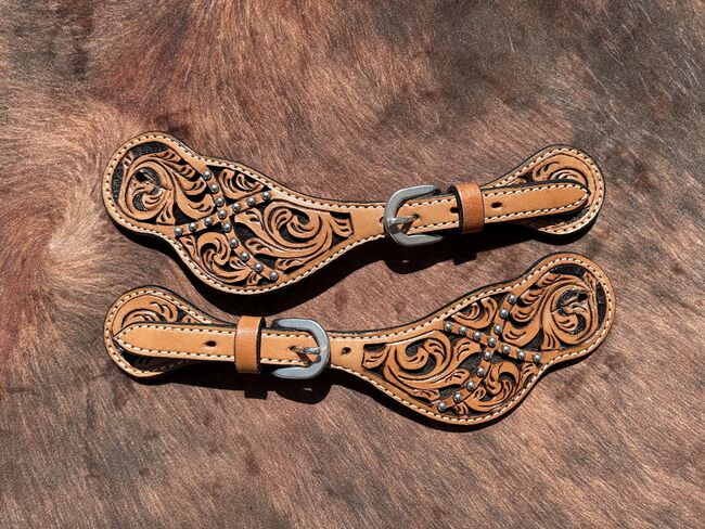 Sporenriemen mit Verzierungen, Barbara Morgenroth , Spurs & Spur Straps, Scheßlitz