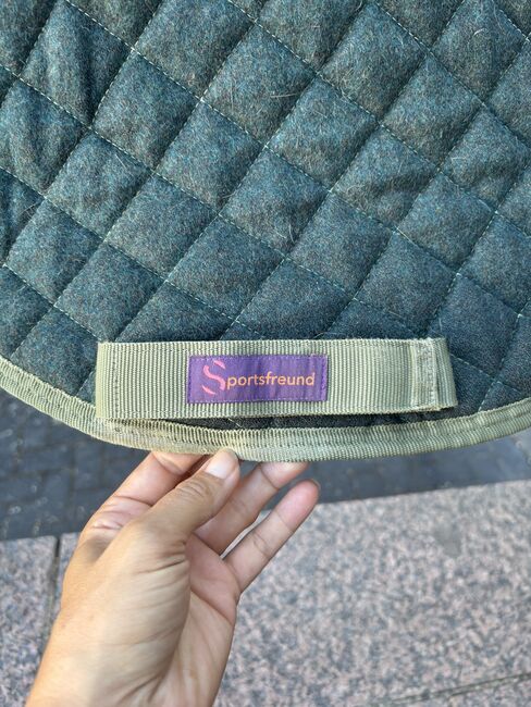 Satteldecke Sportfreund Studios wolle Isländer grün, Sportfreund Studios, Susanne Schäfer, Dressage Pads, Wiesbaden