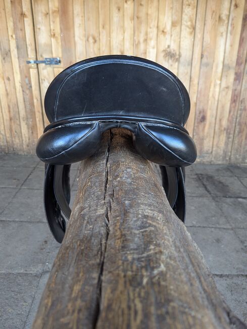 Dressursattel Spring Tree 17 Zoll, Lydia Schenkel , Dressage Saddle, Rheinbach, Image 3