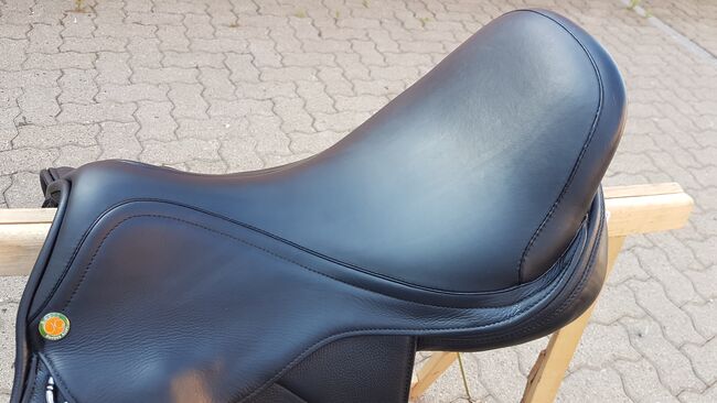SPRINGSATTEL von Jorge Canaves 17,5 Zoll schwarz, Jorge Canaves Celebration Spring Covered, Manuela Matzke, Jumping Saddle, Wolsdorf, Image 4