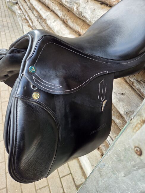 Springsattel Prestige, Prestige Roma Jump, Sonja Riske, Springsattel, Waal