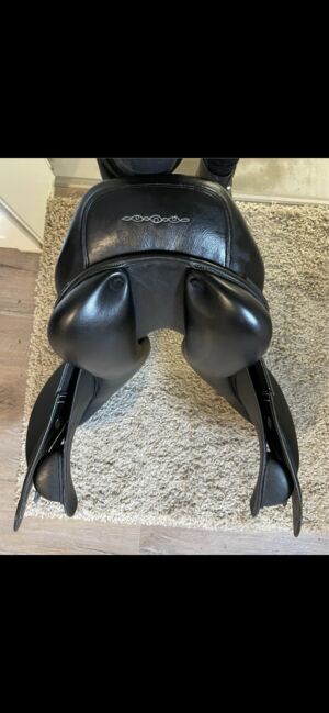 Springsattel 17,5“ schwarz, Fouganza Decathlon, Sarah, Jumping Saddle, Ahrensburg, Image 6