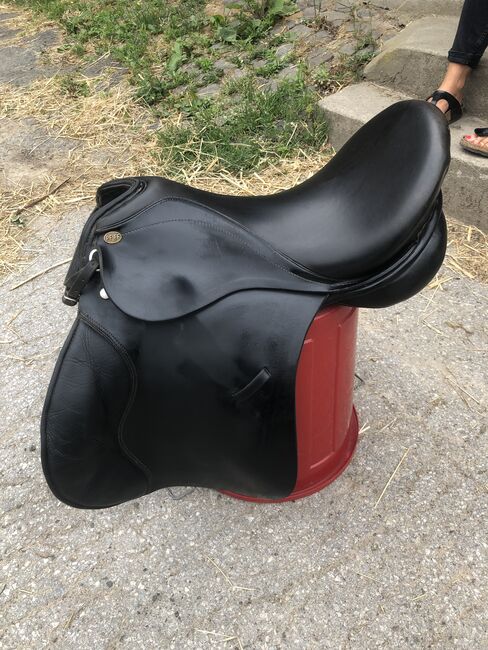 Springsattel Pfiff Ramiro schwarz 16,5“, Pfiff Ramiro, Anita, Jumping Saddle, Ratingen