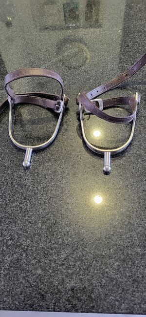 Sporen und Riemchen, Sprenger, Monique, Spurs & Spur Straps, Moers