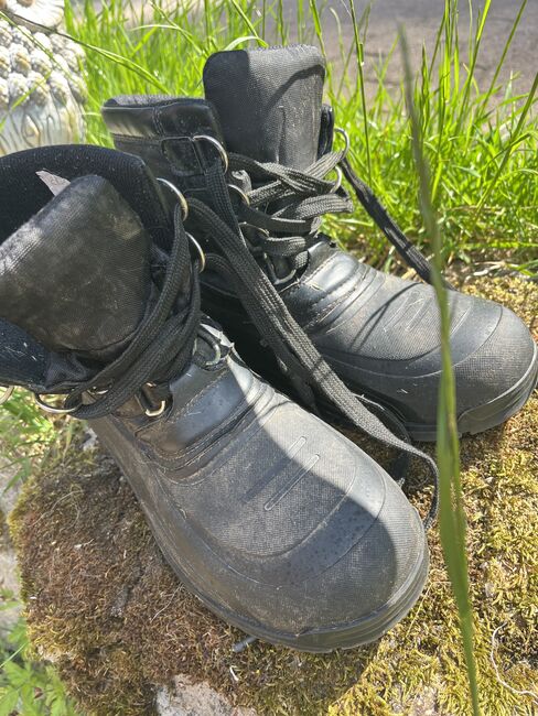 Stall/Reitschuhe, Loesdau, Elke Waller, Reitschuhe & Stallschuhe, Lauterbach, Abbildung 2