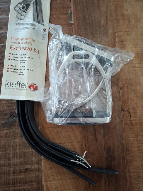 Steigbügelriemen 155 cm und Steigbügel Edelstahl 12cm mit Bügeleinlagen, Kieffer, Riderpro, Robert, Sattelzubehör, Kolbermoor