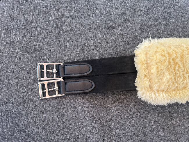 Stollengurt mit Fell 125cm, Vanessa , Sattelgurte, Mahlberg, Abbildung 3