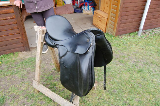 toller Dressursattel top gepflegt, Kieffer Kür Excellent 17,5 Zoll, Krista, Dressage Saddle, Riepsdorf, Image 2