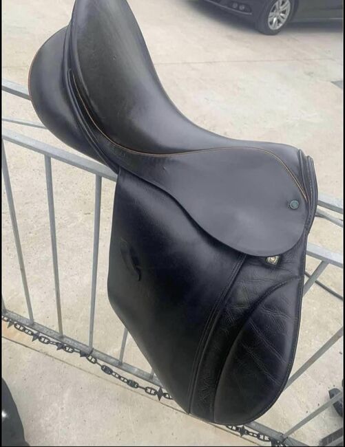 Stubben DL 17.5, Stubben , Lois Thompson, All Purpose Saddle, Newtownards, Image 2