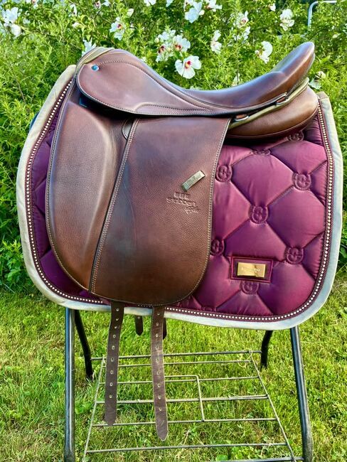 Stubben Genesis DeLuxe Dressage Saddle-Helsinki-17.5”/29CM, Stubben Genesis D, Lilly, Dressage Saddle, Putnam 