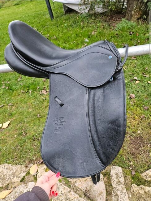 Stübben Aramis 17 Zoll Kw 33, Stübben Aramis, Jasmin Hafner, Siodła ujeżdżeniowe, Schwabach