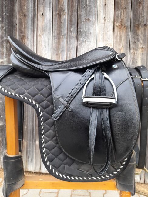 Stübben Colombo 18/32 sehr gut erhalten, Stübben  Colombo, Yve, Dressage Saddle, Neuhausen/Enzkreis