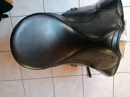 Stübben Genesis Dressursattel 18" Kammer mittel-weit, Stübben  Genesis, Andrea, Dressage Saddle, Kamen, Image 6
