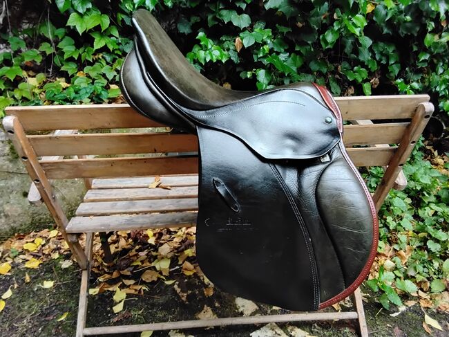 Stübben Springsattel Juventus, Stübben  Juventus , Monika Morschbach , Jumping Saddle, Bornheim