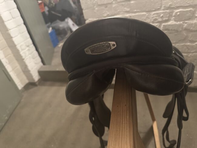 Stübben Mjestoso Dressursattel, Stübben Majestoso, Sarah, Dressage Saddle, Duisburg , Image 5