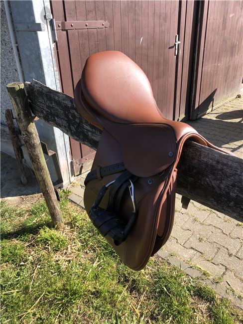 Stübben Phoenix Cognac, Stübben  Phoenix, Malin Krüger, Jumping Saddle, Eschweiler , Image 3