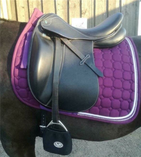 Stübben Portos D - Dressursattel 17,5, Stübben Portos D, Saskia B., Dressage Saddle, Erkenbrechtsweiler