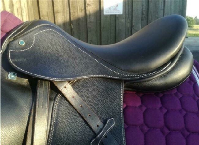 Stübben Portos D - Dressursattel 17,5, Stübben Portos D, Saskia B., Dressage Saddle, Erkenbrechtsweiler, Image 2