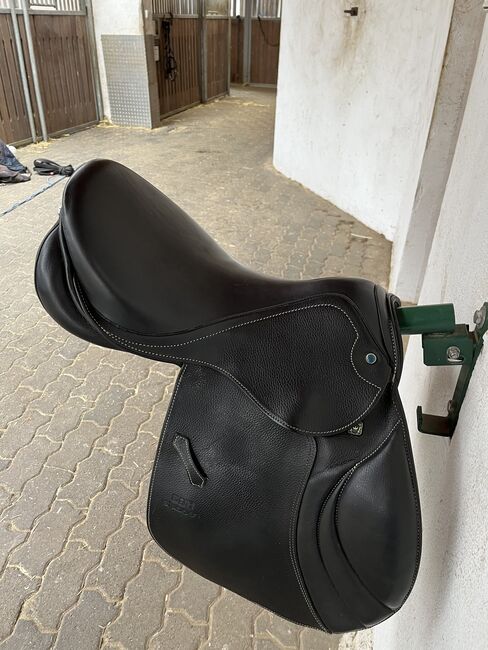 Springsattel Stübben Portus, Stübben Portus, Anna, Jumping Saddle, Mannheim , Image 3