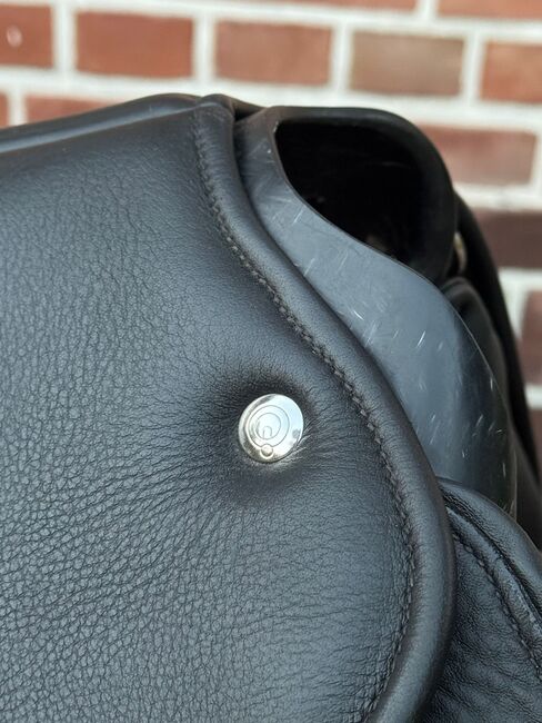 Stübben REV Sattel 17,5” – Dressur + Springen, Stübben REV Sattel, Emma Jerokowski, Springsattel, Munster, Abbildung 5
