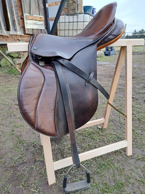 Stübben Siegfried Springsattel 17 Zoll, Stübben Siegfried, JE, Jumping Saddle, Madlitz-Wilmersdorf Wilmersdorf, Image 2