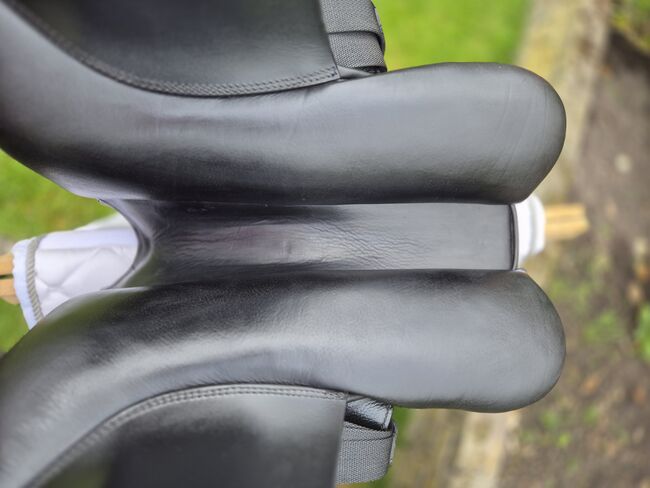 Stübben Virginia 17,5 inch zwart, Stübben Virginia, Jolanda de Vries , Dressage Saddle, Ried, Image 4