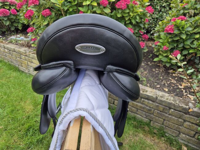 Stübben Virginia 17,5 inch zwart, Stübben Virginia, Jolanda de Vries , Dressage Saddle, Ried, Image 13