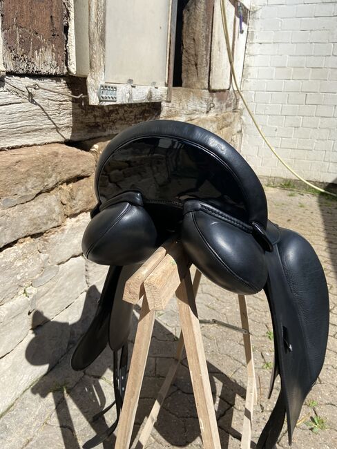 Stübben Virginia Dressursattel 17,5, Stübben Virginia, Lisa Cramer, Dressage Saddle, Detmold, Image 2