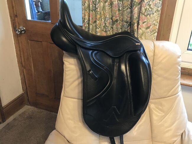 Sue Carson Dressage Saddle, Sue Carson , Kate , Dressage Saddle, Southampton , Image 2