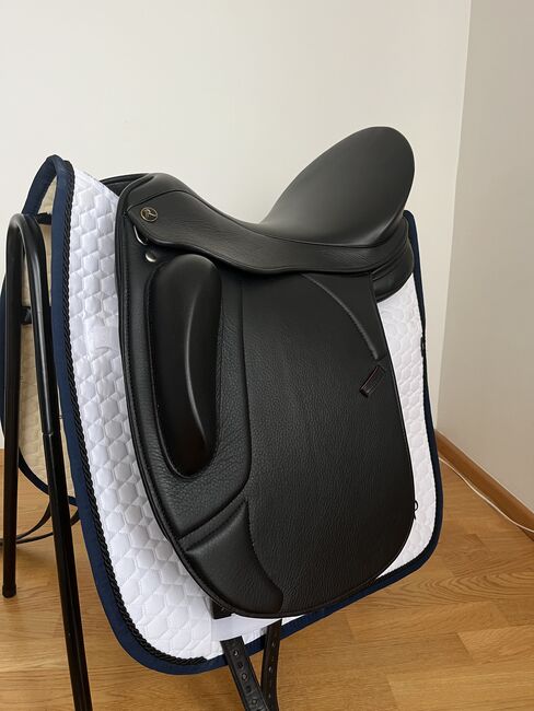 Sommer Remos Eterna 17.5”, Sommer Remos Eterna, Kati Moses, Dressage Saddle, Tallinn, Image 2