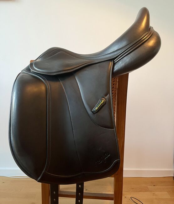 Super schöner Amerigo Vega Dressursattel 17'', Amerigo Vega, Sonja Zekri, Dressage Saddle, Berlin