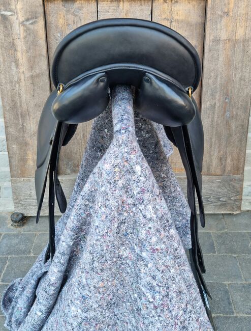 Zwart Massimo Trail zadel met franse kussens, Massimo Trail, Sare, Dressage Saddle, Peer, Image 3