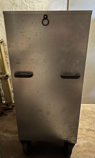 Turnierschrank Sattelschrank aus Metall verzinkt mit Rollen, Turnierschrank Sattelschrank aus Metall verzinkt mit Rollen, Sabrina, Tack Locker, Geisenheim, Image 2