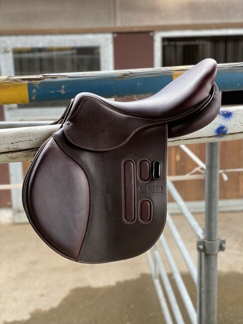 Verkaufe 2 NEUE GBS Springsättel, GBS, Shanel Burkhart, Jumping Saddle, Müntschemier, Image 6